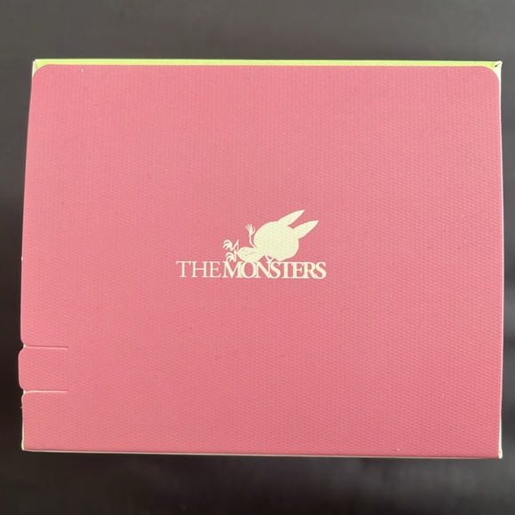 Pop Mart The Monsters Exciting Macaron Labubu - Green Grape - Picture 6 of 7